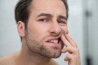 Czy afta jest zakaźna? Prawda i mity na temat tej powszechnej dolegliwości jamy ustnej