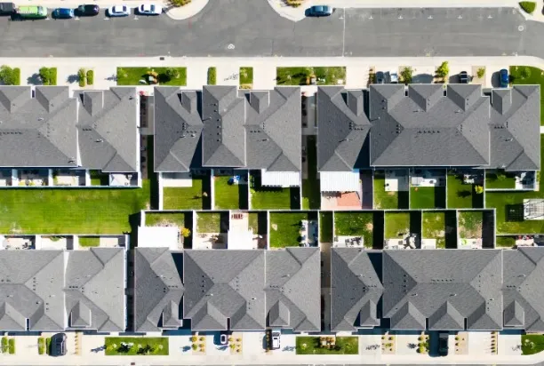 Jakie przepisy regulują organizację zebrań wspólnoty mieszkaniowej?