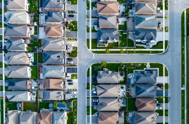 Czy ustawa o własności lokali narzuca harmonogram zebrań wspólnoty mieszkaniowej?